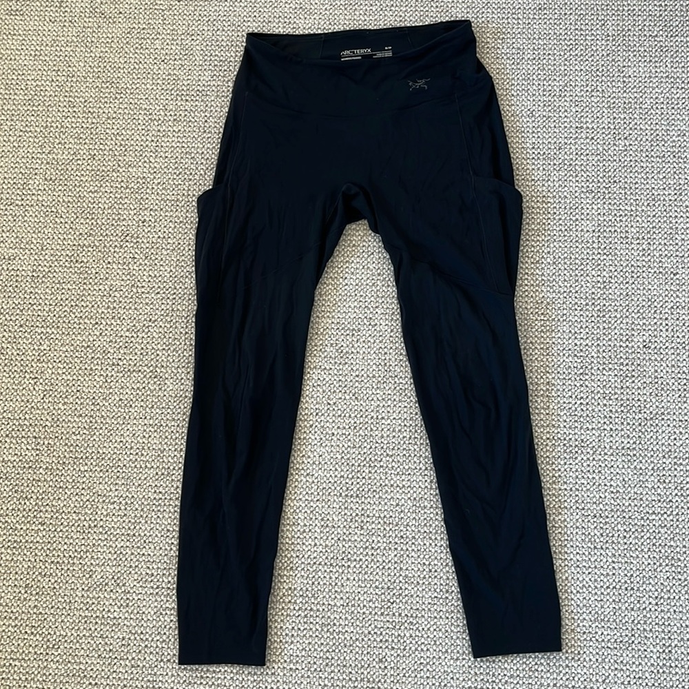 Oriel arcteryx leggings in black